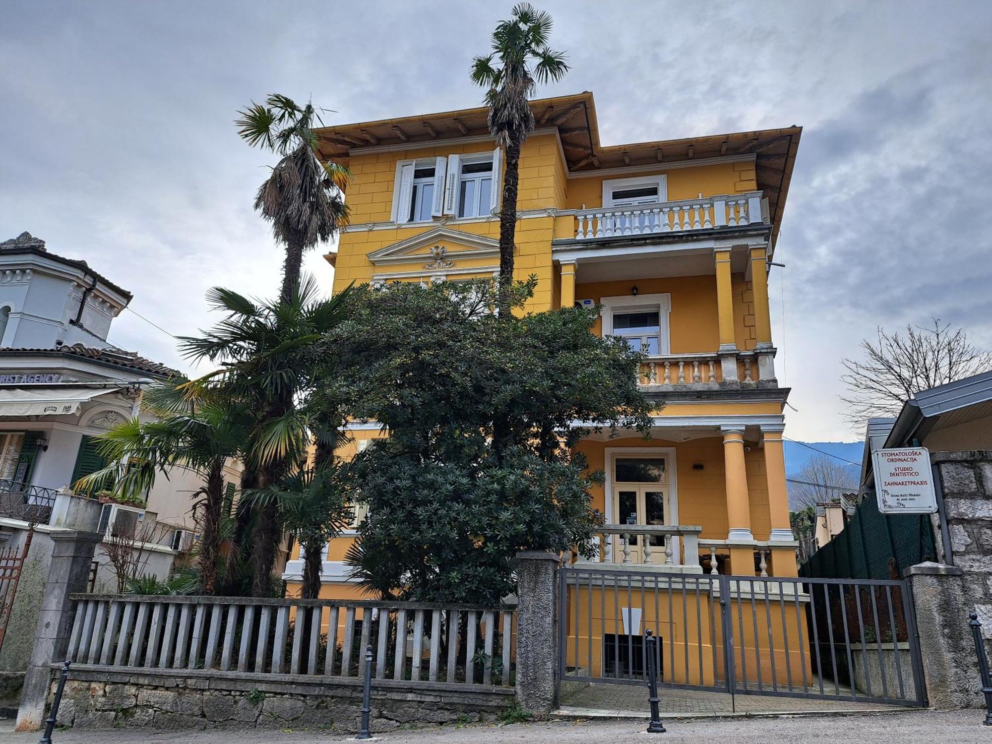 Apartman Barocco Lovran Exteriör bild